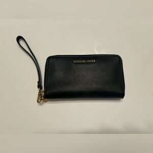 Michael Kors Wristlet Wallet